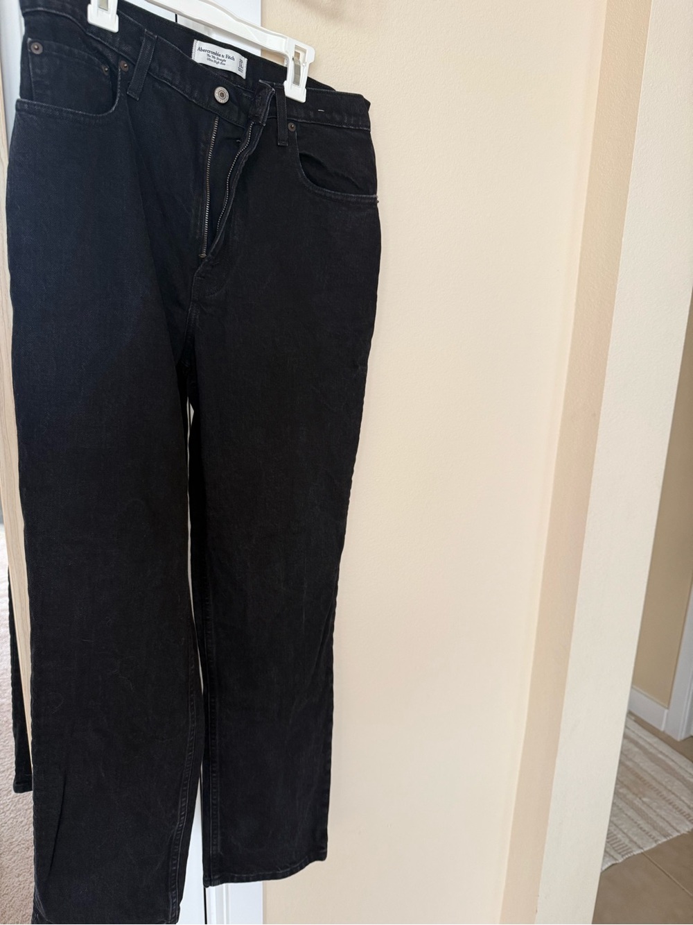Abercrombie & Fitch Black 90s Straight Ultra High Rise Women’s Jeans